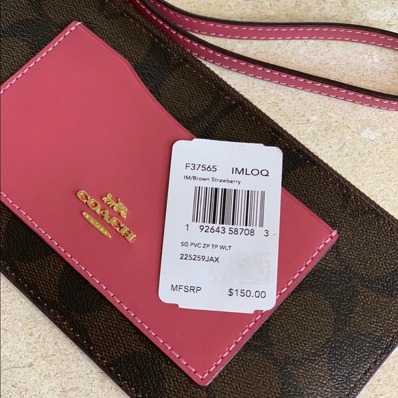 🔥SALE🔥COACH large wristlet - Picture 4 of 5